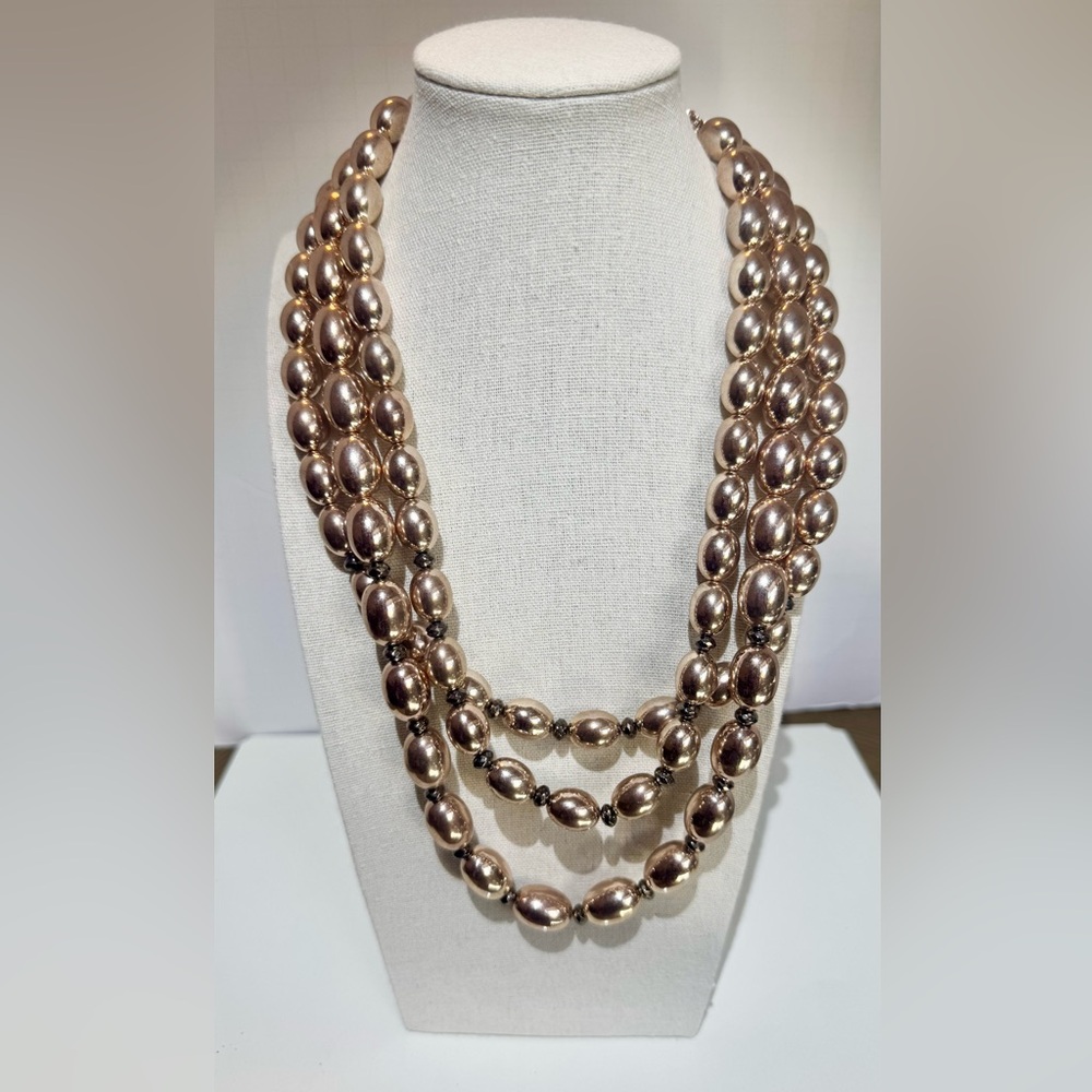 🌟 Three (3) Layered, Gold Beaded Necklace 🌟 - Picture 4 of 7